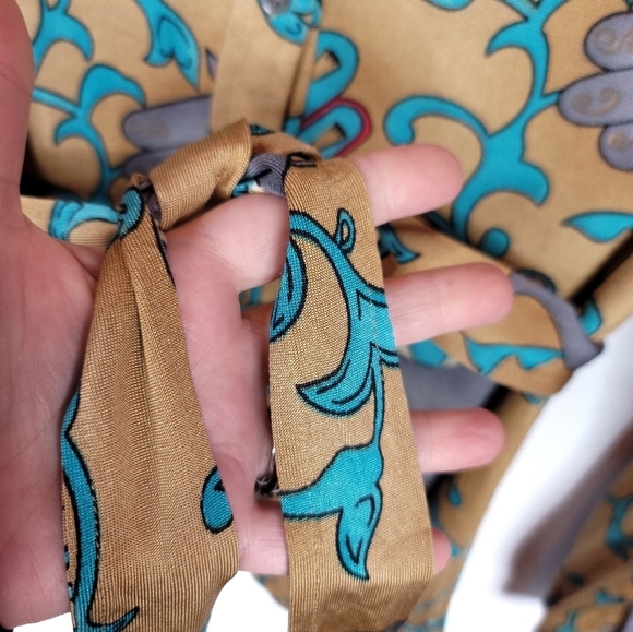 Nieves Lavi Silk Hamsa Blouse - Picture 8 of 10